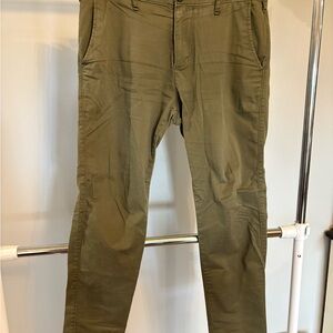 Hollister Men's Olive Green Pants